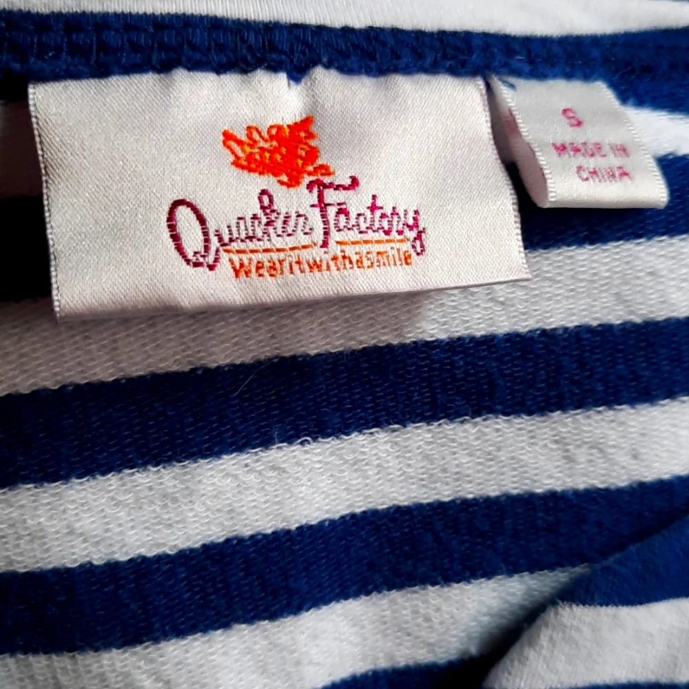 Quaker Factory Top - Picture 3 of 4